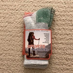 Mid weight hiking sock -brand new